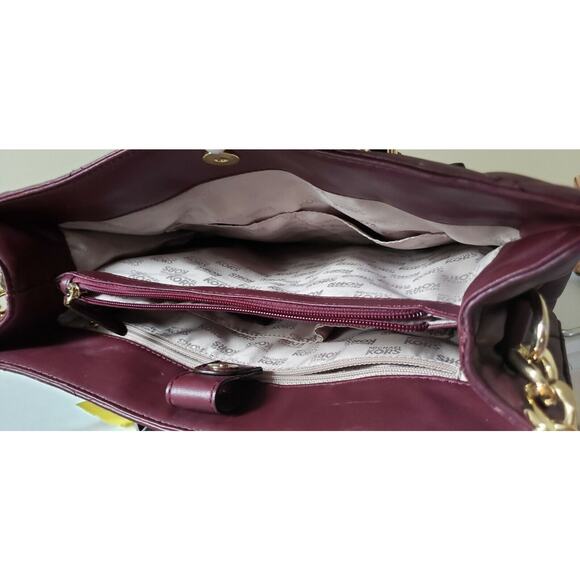 Michael Kors Hamilton Large Quilted Tote in Burgundy with Gold Hardware - Picture 6 of 11